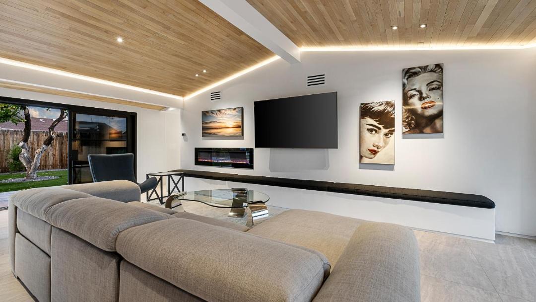 Photo of Livingroom in Western Villa