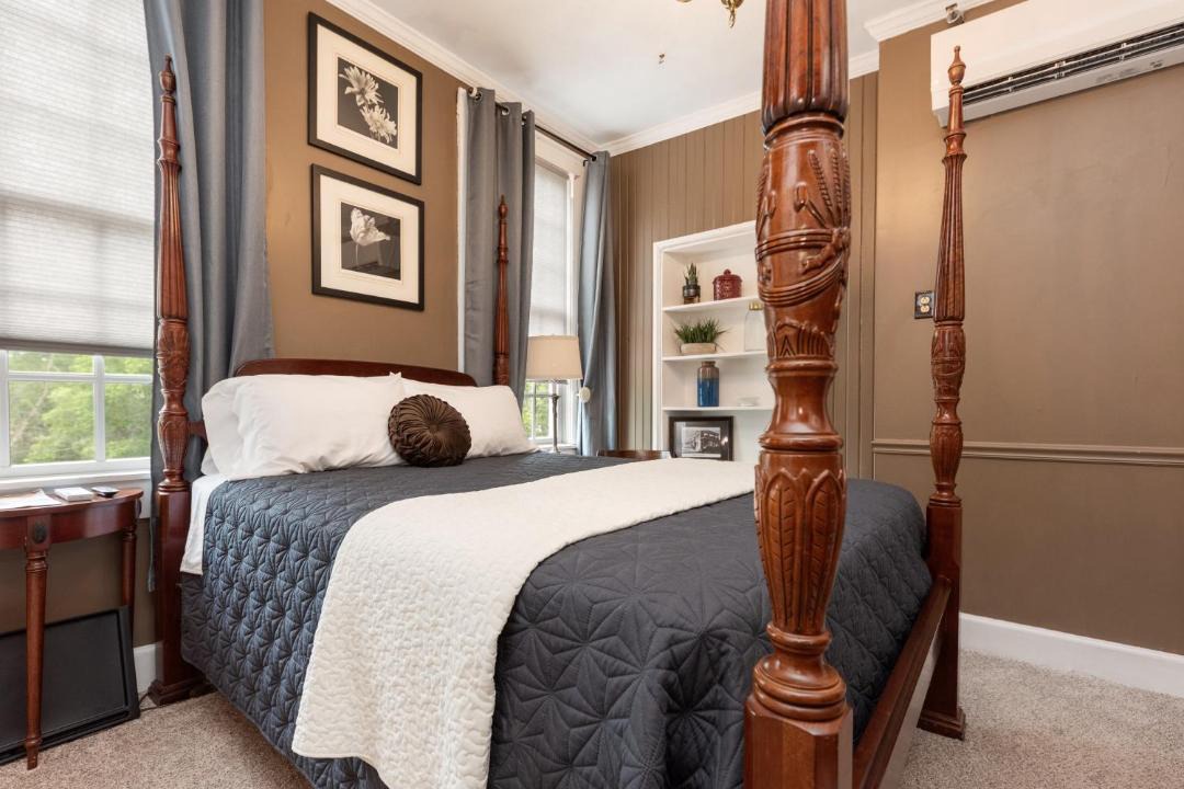 Photo of Bedroom in Augusta