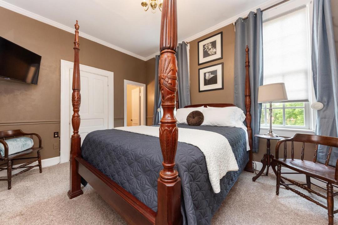 Photo of Bedroom in Augusta