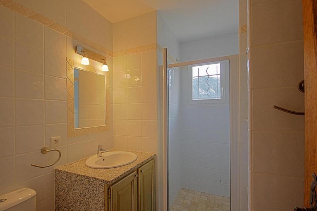 Photo of Bathroom in Monacia-d'Aullene