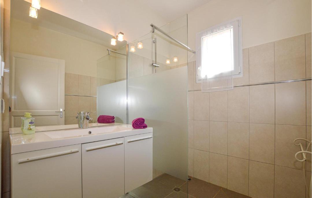 Photo of Bathroom in Petreto-Bicchisano