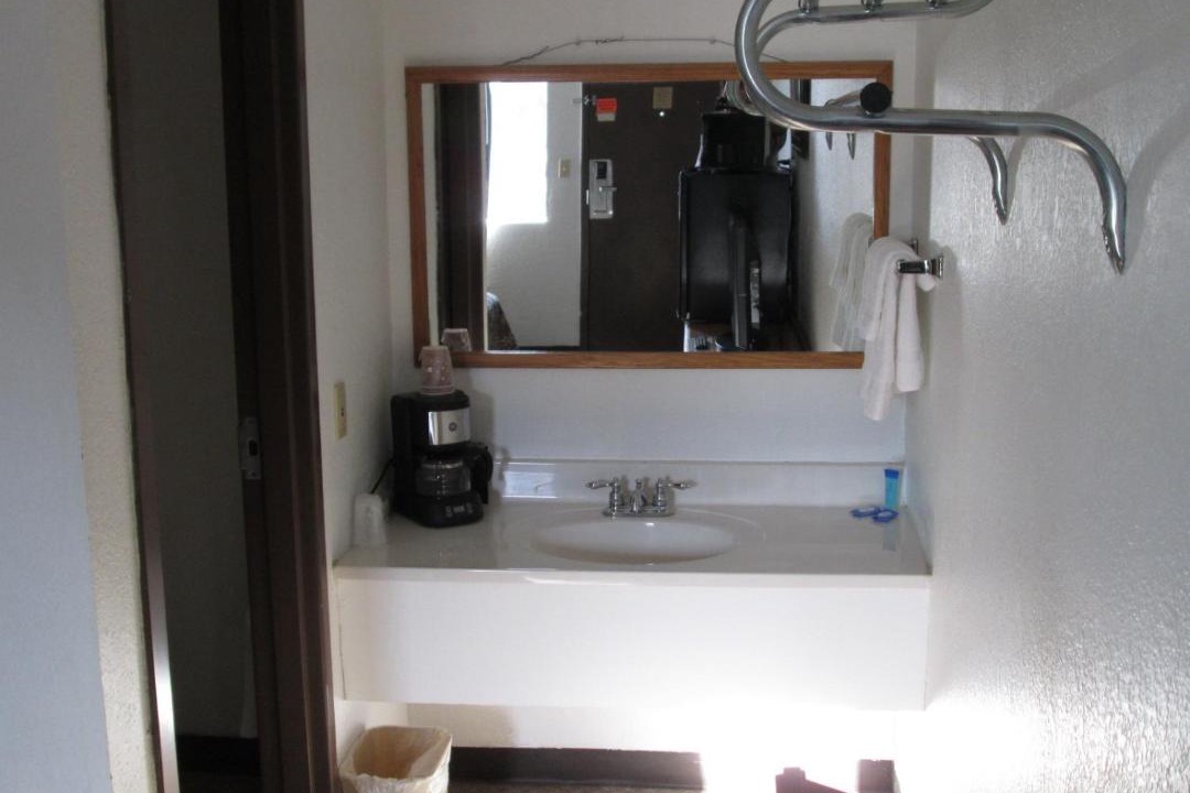 Photo of Bathroom in Lordsburg