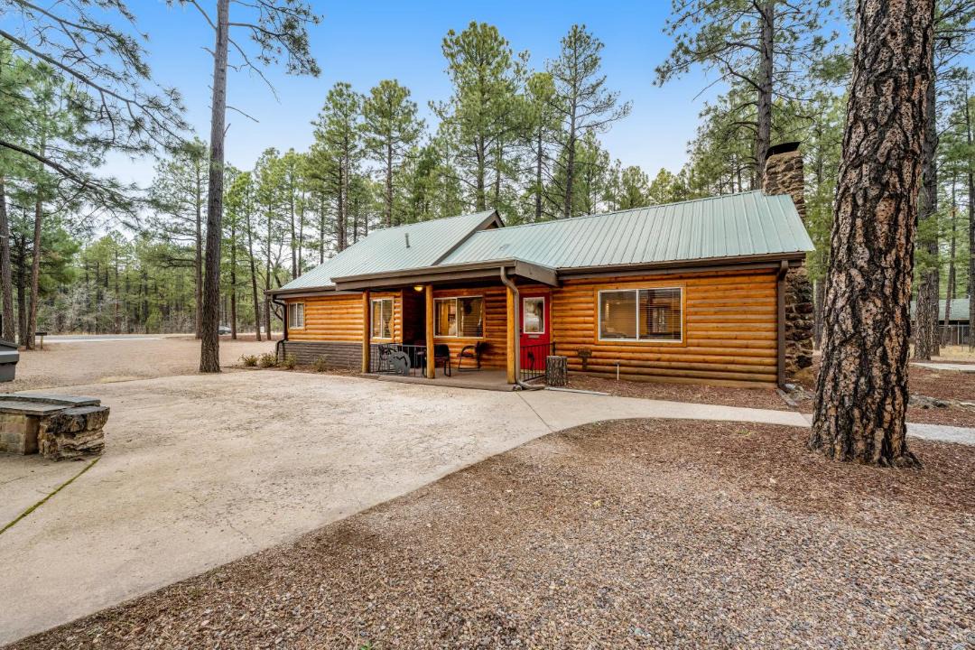 Photo of Buildings in Pinetop-Lakeside