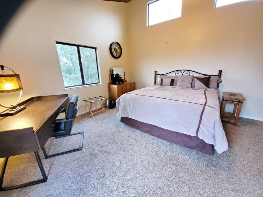 Photo of Bedroom in Yosemite Lakes