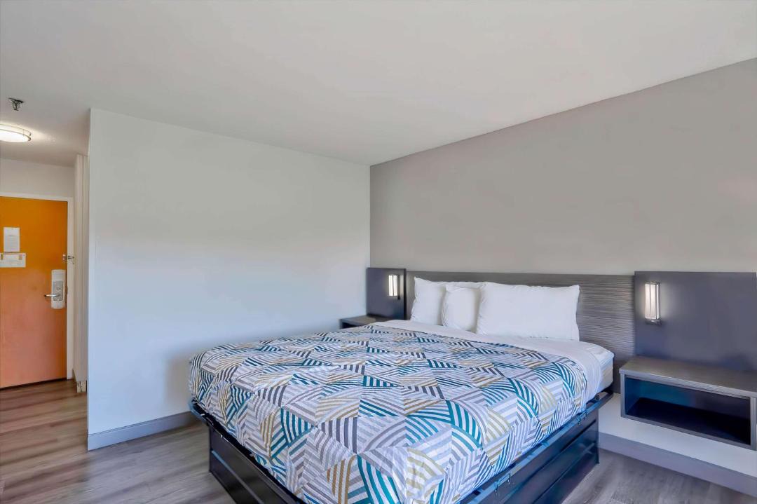 Photo of Bedroom in Northwest