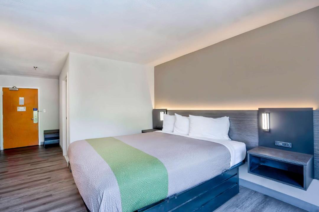 Photo of Bedroom in Northwest