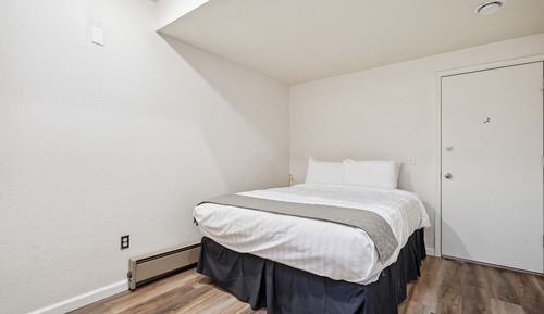 Suite 104