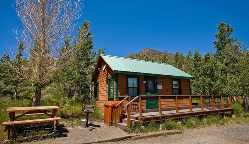 Deluxe Cabin, 2 Bedrooms (Golden)