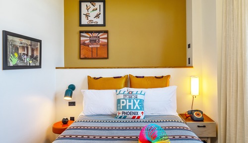 Room, 1 Queen Bed, City View (Urban)