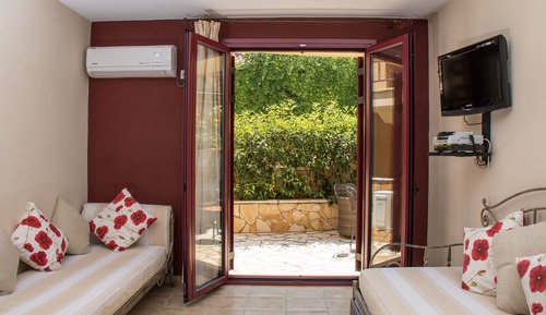 Suite, 1 Bedroom, Kitchen, Garden View