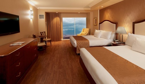 Premium Room, 2 Queen Beds, Non Smoking (Premium View)