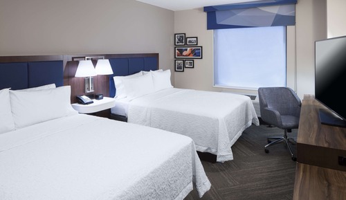 Room, 2 Queen Beds, Accessible, Non Smoking (Roll-in Shower)