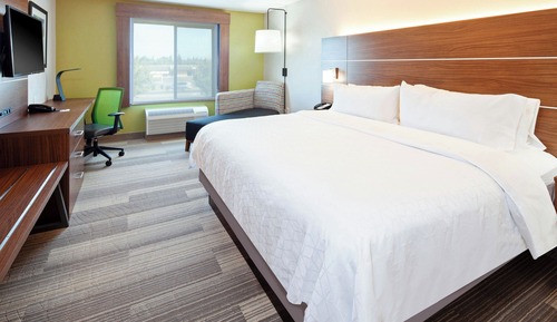 Standard Room, 1 King Bed, Accessible (Mobility Tub)