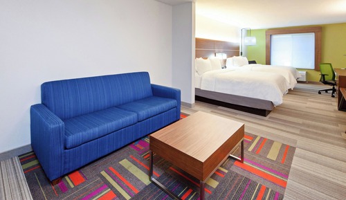 Suite, 2 Queen Beds (Minifridge)
