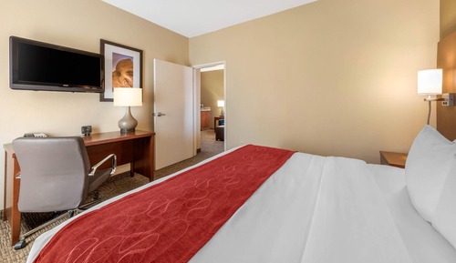Business Suite, Multiple Beds, Non Smoking (Upgrade)