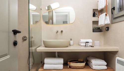 Suite with Pool Access