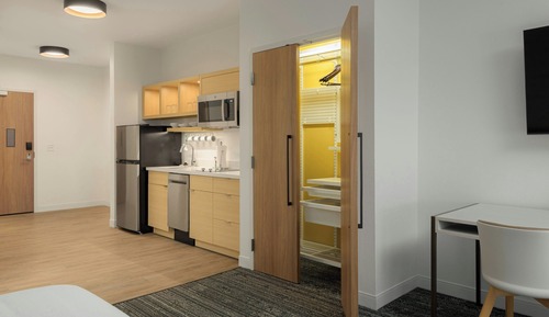 Studio Suite, 2 Queen Beds (Hearing Accessible)
