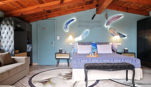 Romantic Quadruple Room