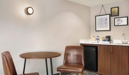 Room, 2 Queen Beds, Hearing Accessible (Accessible Bathtub)