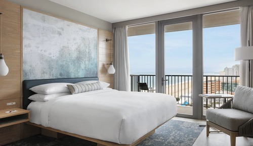 Room, 1 King Bed, Balcony, Ocean View (Mobility Accessible, Roll-in Shower)