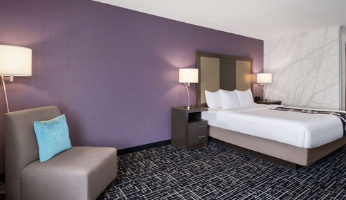 Deluxe Suite, 1 King Bed, Non Smoking