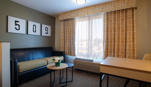 2 Queen Suite