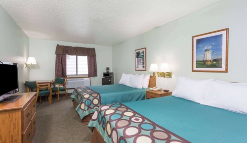 Room, 2 Queen Beds, Non Smoking (Pet-friendly)