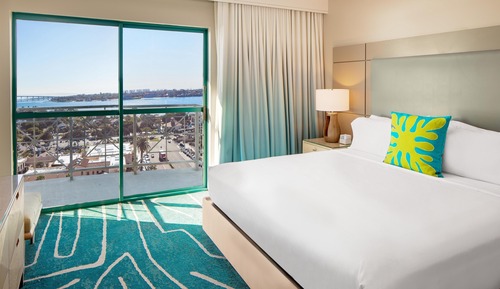 Room, 1 King Bed, Balcony, Bay View