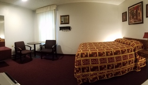 Single Room, 1 Queen Bed