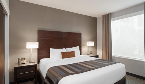 Executive Suite, 1 King Bed, Accessible, Non Smoking