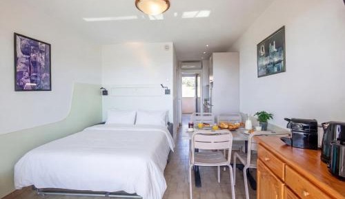 Studio with Terrace (3 Adults)