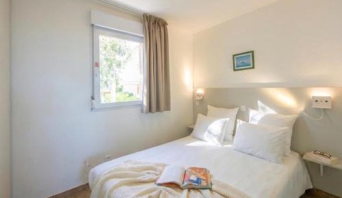 One-Bedroom Apartment (4 Adults)