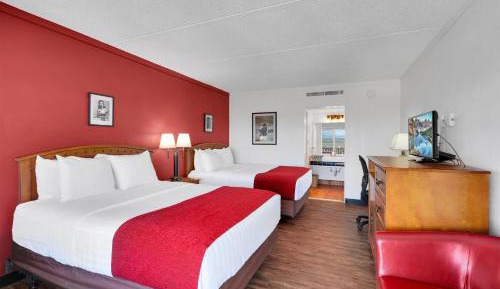 Queen Room with Two Queen Beds - Non-Smoking