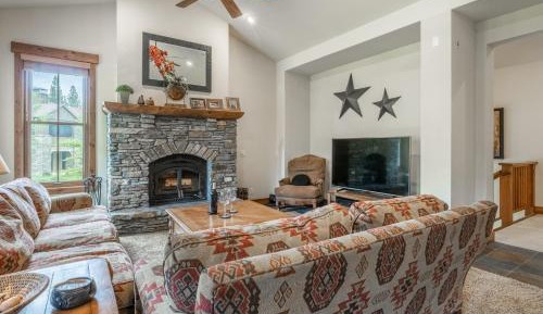 Three-Bedroom Vacation Home 