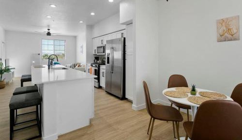 One-Bedroom Deluxe Apartment