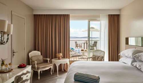 Deluxe Room with Private Panoramic Solarium and Sea View