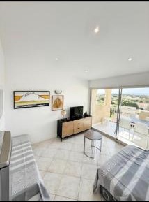 Studio with Sea View