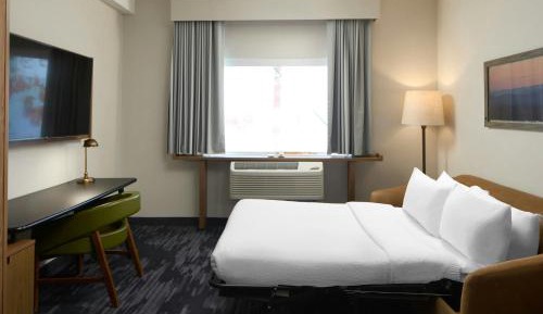 Studio with Two Queen Beds and Sofa Bed - Hearing Accessible