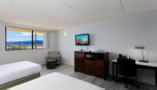 Queen Room with Two Queen Beds - Non-Smoking