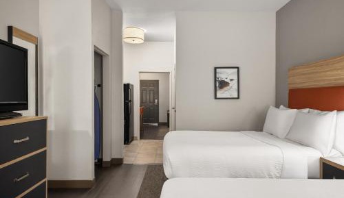 One-Bedroom Suite with Two Queen Beds