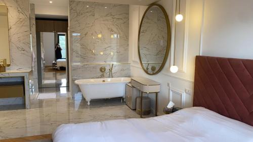 King Suite