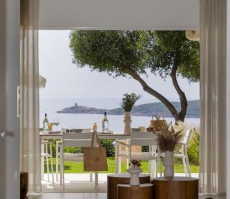 ROCCAPINA - Premium Apartment with Sea View - Garden Level