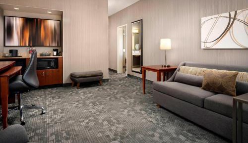 One-Bedroom King Suite