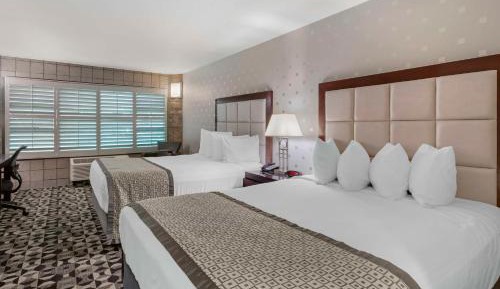 Queen Room with Two Queen Beds - Non-Smoking