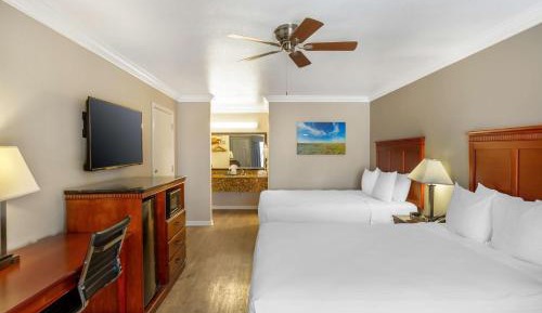 Queen Room with Two Queen Beds - Pet Friendly/Non-Smoking