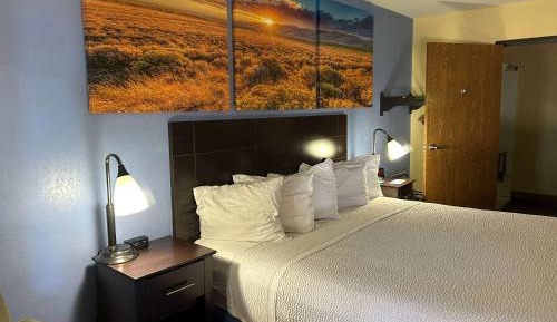 King Room - Disability Access/Non-Smoking