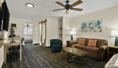 One Bedroom  King Suite - Non-Smoking