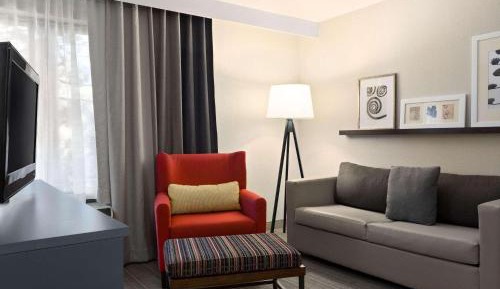 Queen Suite with Two Queen Beds and Sofa Bed - Non Smoking