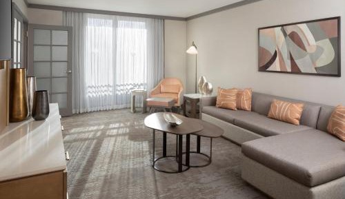 Parlor Suite, 1 Bedroom Suite