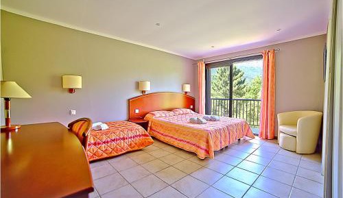 Basic Triple Room